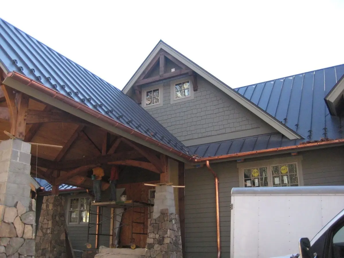 Craftsman Roofing team delivering quality roofing work in Cove Neck